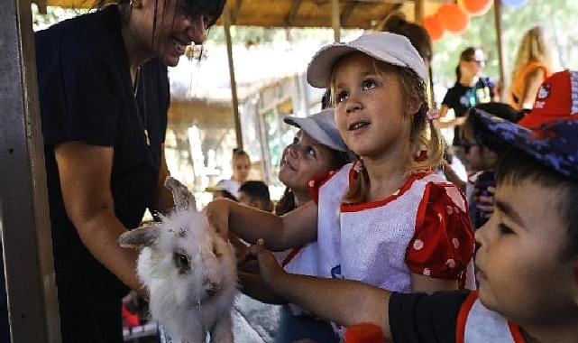 Dünya Hayvanları Koruma Günü'nde Miniklere Eğlenceli Gezi