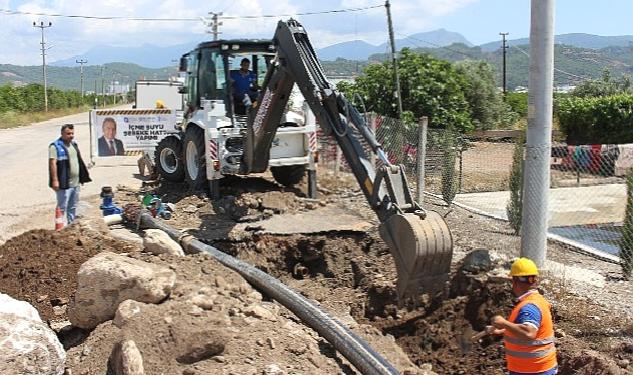 Beykonak ve Mavikent'te şebeke boruları yenileniyor