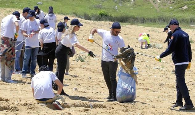 ICA Gönüllüleri, temiz dünya için 200 kilo atığı ayrıştırdı