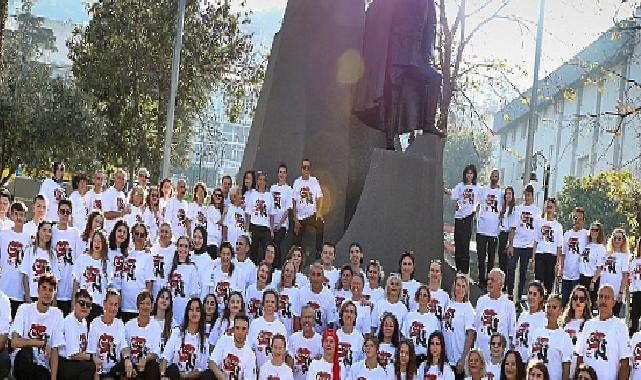 Cumhuriyetin 100. Yılında Mudanya'da 100 Kişi ile Zeybek