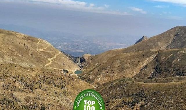 Efeler Yolu, En İyi 100 Hikâye listesinde