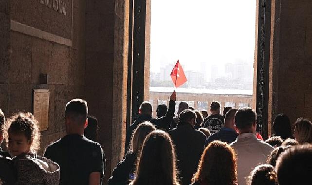 Polisan Kansai Boya'dan Anıtkabir Ziyareti