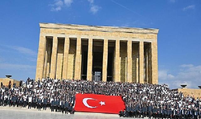 Betek Boya Anıtkabir'de Ata'nın huzuruna çıktı