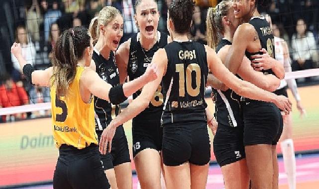 VakıfBank, derbide zaferi 3-0 ile aldı