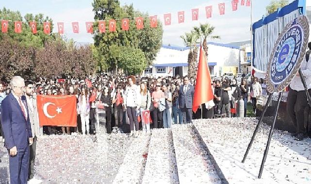 Ege Üniversitesinde "Cumhuriyetin 100 Yılı Anıtı" törenle açıldı