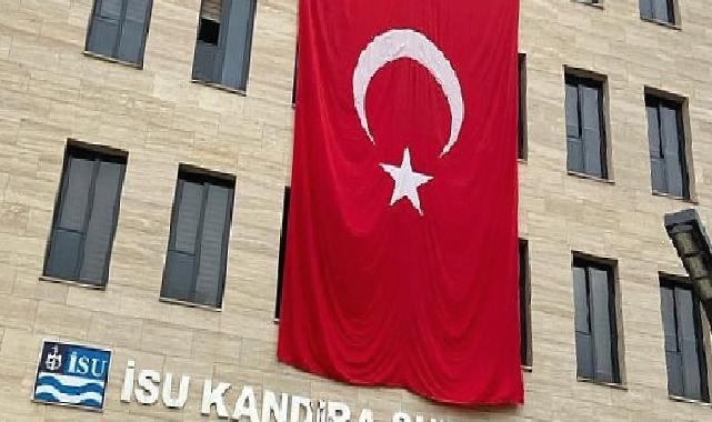 İSU, Türk Bayraklarıyla donatıldı