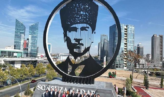 Cumhuriyet'in 100. Yılına armağan dev Atatürk anıtı