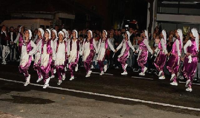 Yüreğimizdeki Cumhuriyet sevdası meydanlara sığmadı