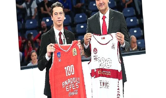 Anadolu Efes, cumhuriyet'imizin 100.yılını taraftarlarıyla kutladı