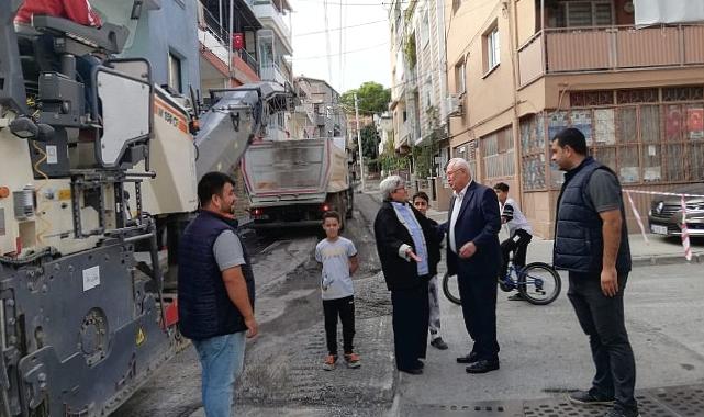 Karabağlar Belediyesi asfalt ekipleri serimlerine devam ediyor