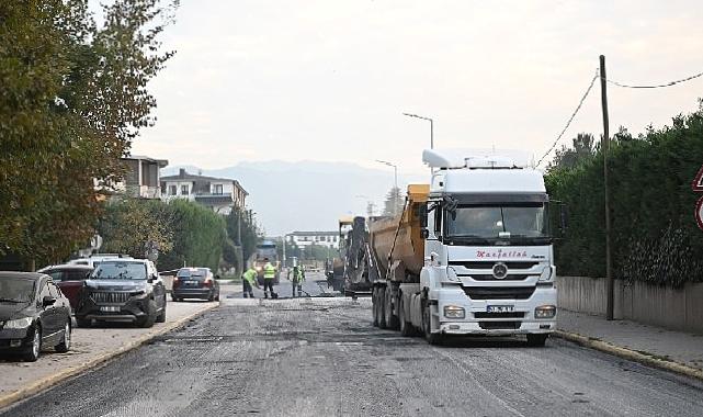 Kartepe'de 1950 ton asfalt serimi yapıldı