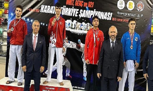 Karate Şampiyonasında Kağıtspor rüzgârı