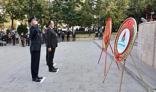 Mustafa Kemal Atatürk'ü saygı, özlem ve rahmetle anıyoruz