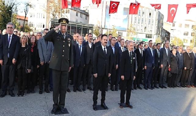 Atatürk, Bayrampaşa'da törenle anıldı