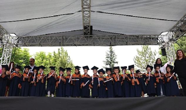 Çankaya Belediyesi Kreşleri Yeni Mezunlarını Verdi