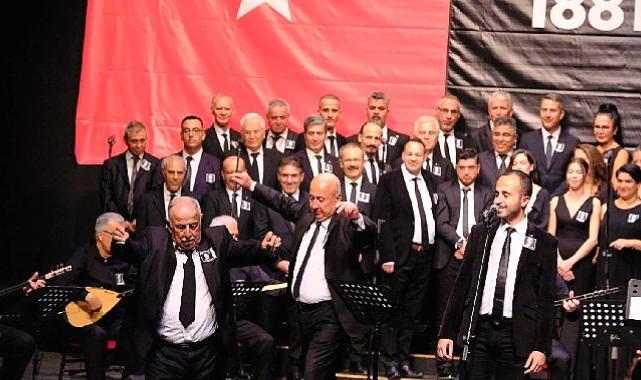 Aydın büyükşehir belediyesi' ulu önder gazi Mustafa Kemal Atatürk'ü türkülerle andı