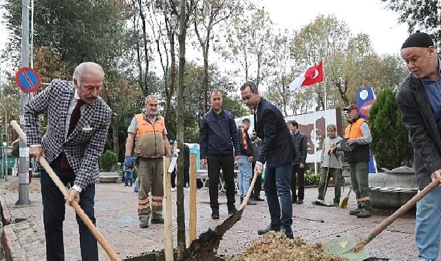 Bayrampaşa Belediyesi'nden Cumhuriyetin 100 yılına 2023 fidan