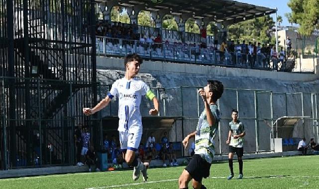 Yenişehir Belediyesi U16 Futbol Takımı namağlup lider