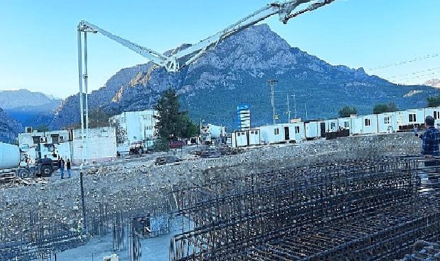 Yurt binasına beton atılmaya başlandı