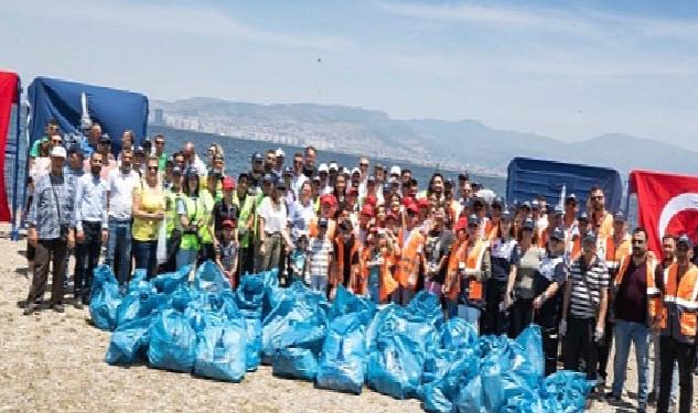 Başkan Soyer daha temiz bir İzmir için çocuklar ve gönüllülerle atık topladı "Doğamıza sahip çıkmak, farkındalık yaratmak için bu çalışmayı yapıyoruz"