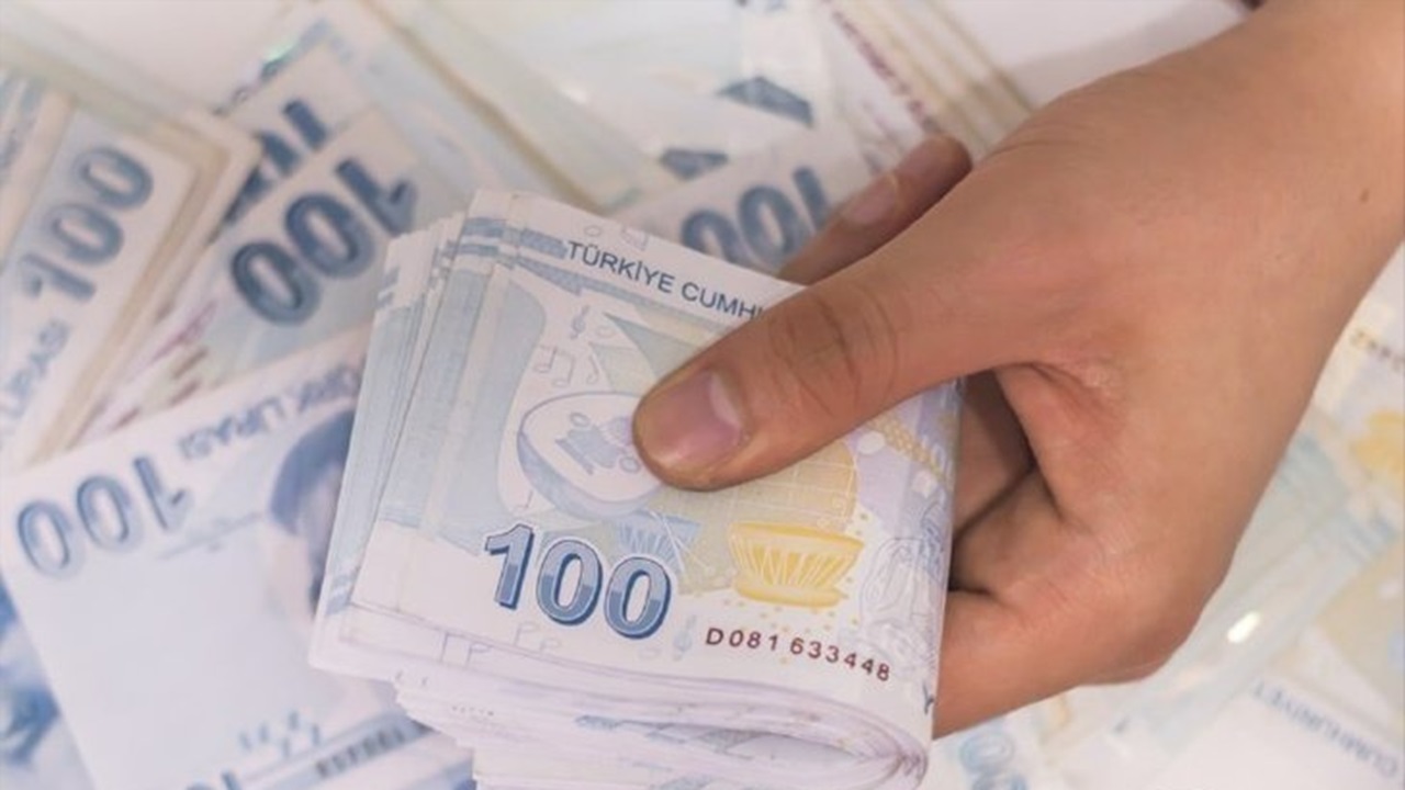 SON DAKİKA: 10 bin lira maaş alan emeklilere o tarihte 18 bin lira verilecek
