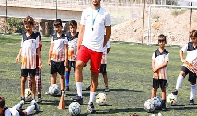 Seferihisarlı çocuklar yaz okulunda eğlenerek öğrenecek