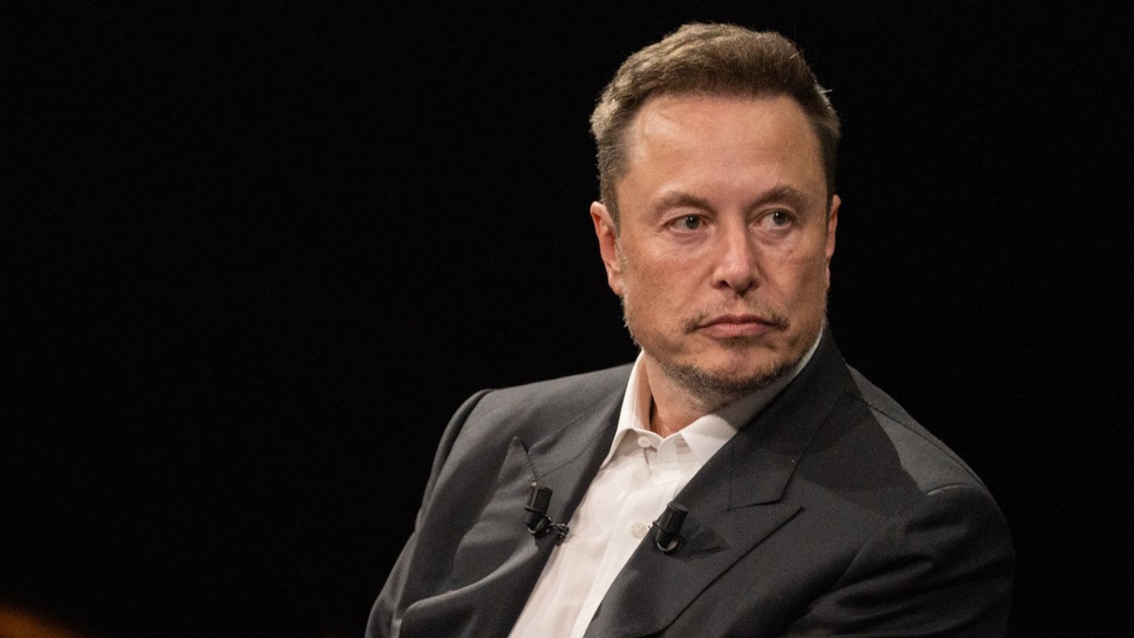 Elon Musk'un yeni geliştirdiği motor patladı