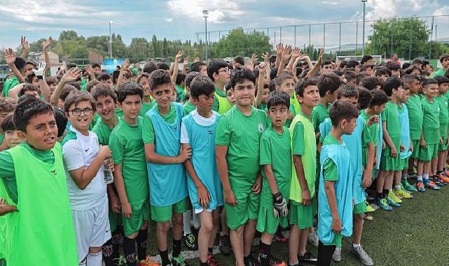 Sivas Belediyesi Geleneksel Futbol Yaz Okulu Açıldı