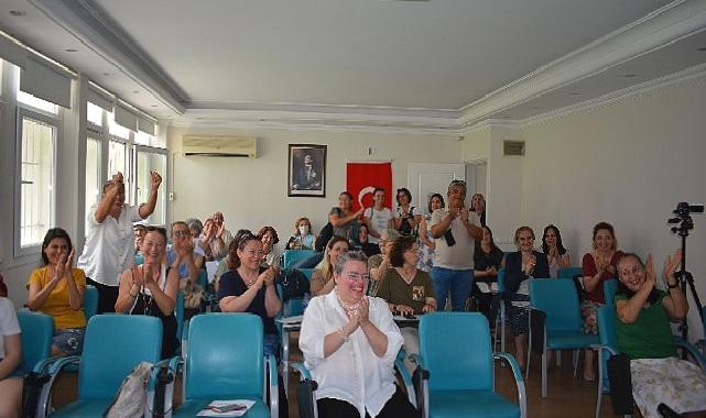 İzmir'in girişimci kadınları sertifikalarını aldı