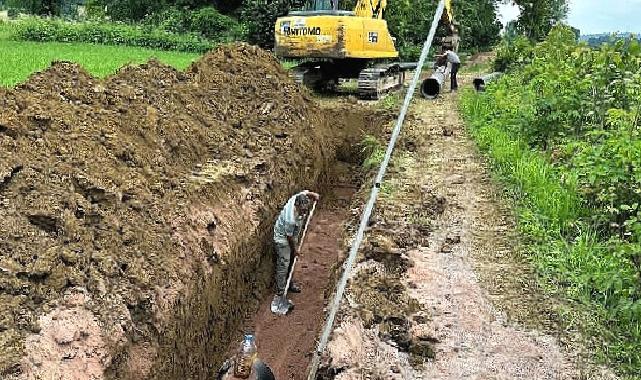 İsu toramanlar Gölet'inde yeni sulama hattı yapıyor