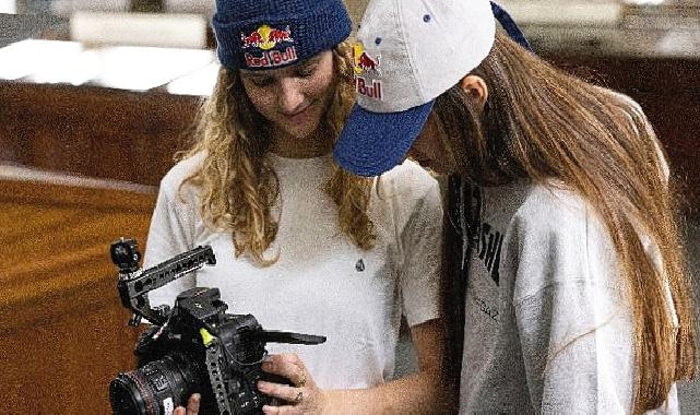 Canon kameraları, Red Bull'un 'Müzede Kaykay Özel Gösterisi'ni ölümsüzleştirdi