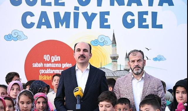 Başkan Altay "Güle Oynaya Camiye Gel Projesi"nde Çocukların Sabah Namazı Heyecanına Ortak Oldu