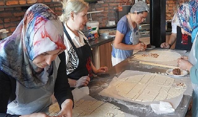 Ödüllü mantı bükme yarışması Keçiören'de düzenlendi