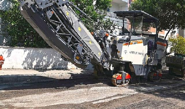 Karabağlar'da asfaltlama çalışmaları sıcak dinlemiyor