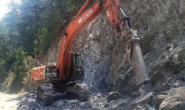 Alanya Beldibi yolunda asfalt hazırlığı sürüyor