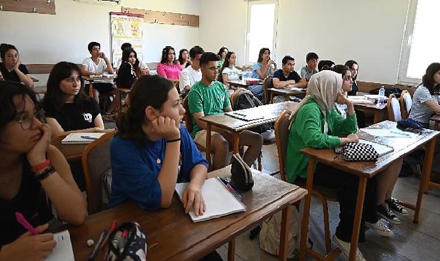 Kemer Belediyesi Eğitim Kursu'nda ders zili çaldı