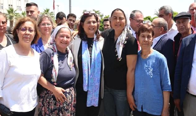 Aydın Büyükşehir Belediye Başkanı Özlem Çerçioğlu, Sultanhisar Pazarı'nı ziyaret etti