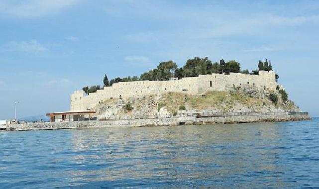 Dünyaca ünlü ören yerleri, tertemiz sahiller ve modern kent yaşantısı gençleri bekliyor