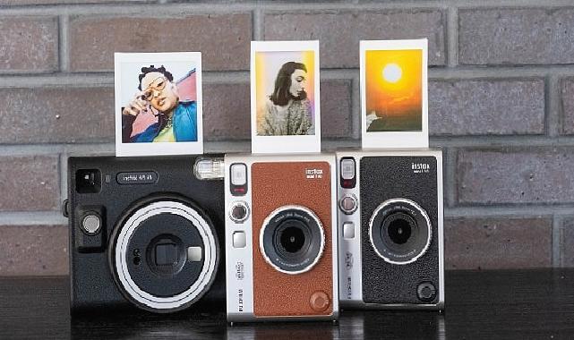 FUJIFILM instax mini Evo'nun yeni rengi: "Evo Brown"