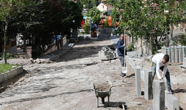 Güzelyurt Mahallesi'nde Bozulan Yollar ve Yaya Kaldırımları Yenileniyor