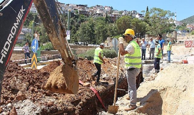 Finike Kanalizasyon Şebeke Hattı inşaatında sona gelindi