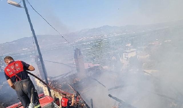 Aydın Büyükşehir Belediyesi İtfaiyesi'nden Bozdoğan'daki yangına müdahale