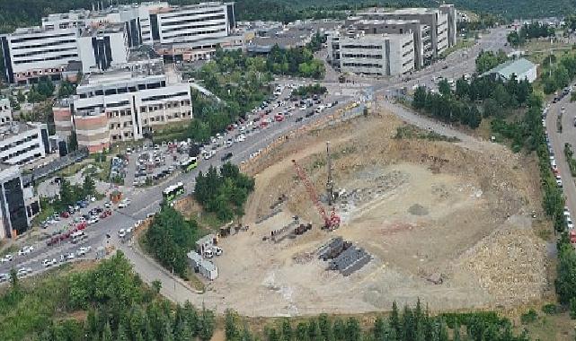 KOÜ Umuttepe Cami ve otoparkı devam ediyor