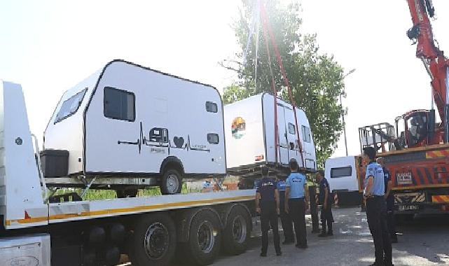 Antalya Konyaaltı Sahili'nde Karavanlar tahliye ediliyor