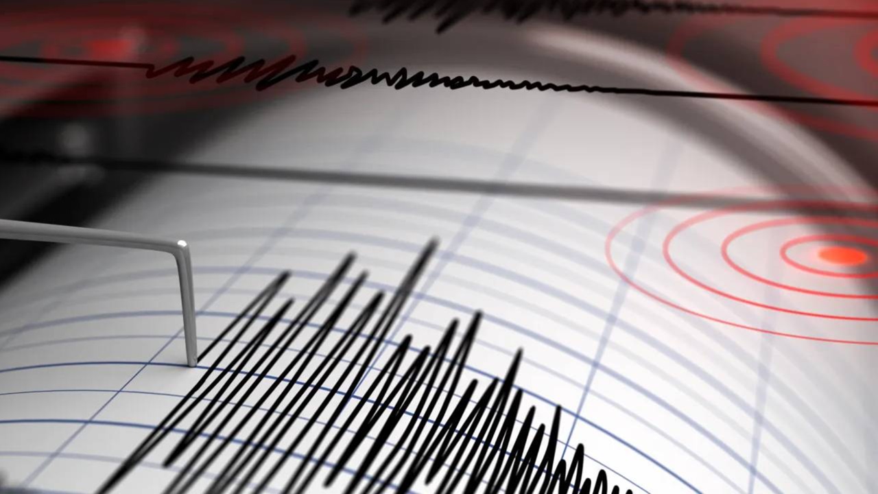 SON DAKİKA: Erzurum ve Afyonkarahisar'da geceyarısı deprem oldu!