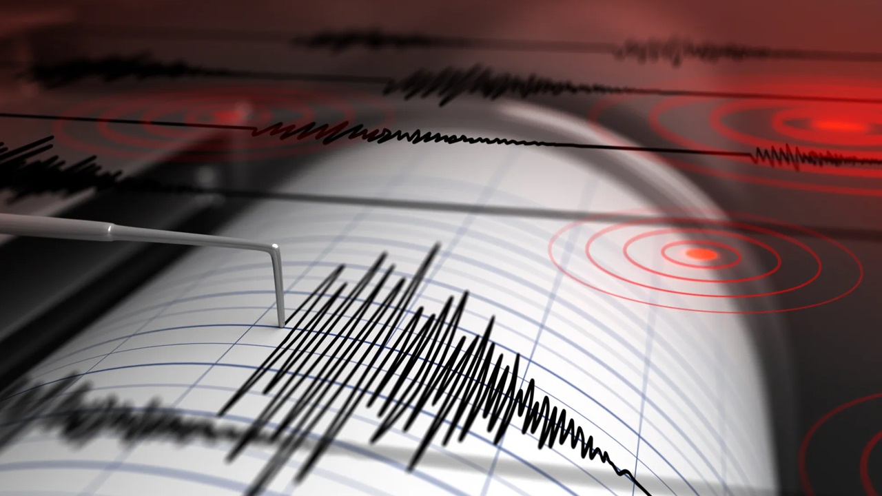 Elazığ Sivrice'de 4.4 büyüklüğünde bir deprem gerçekleşti.