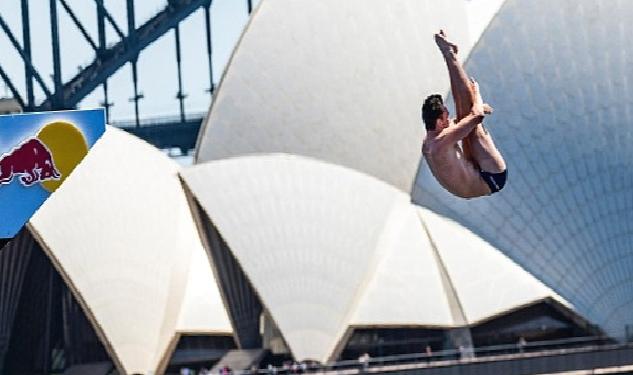 'Red Bull Cliff Diving' Dünya Serisi Boston'da Başlıyor