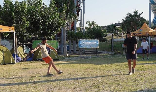 İzmir Büyükşehir'in ücretsiz gençlik kampları büyük ilgi görüyor