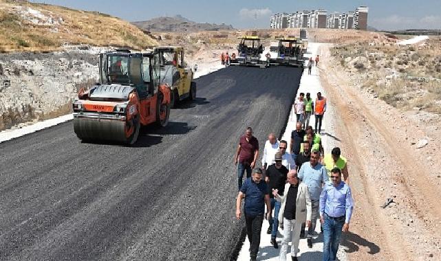 Selçuklu Belediye Başkanı Ahmet Pekyatırmacı, yıl içinde 150 bin ton sıcak asfalt dökeceklerini söyledi