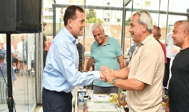 Başkan Abdullah Özyiğit, mahalle muhtarlarıyla bir araya geldi